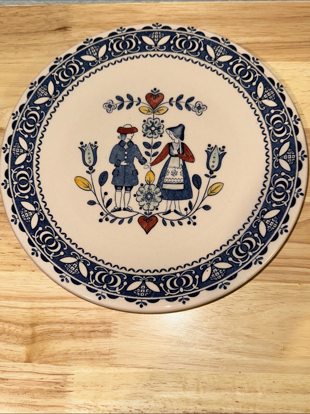 Vintage Johnson Brothers Decorative 10” Dinner Plate Made In England